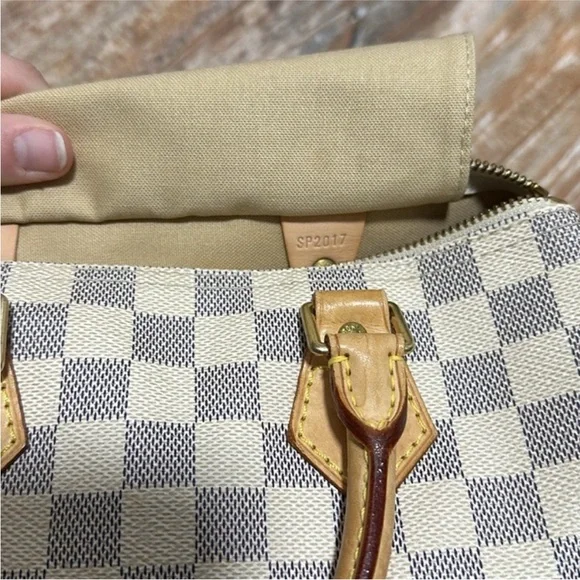 Louis Vuitton Damier Azur Handbag - Picture 13 of 16